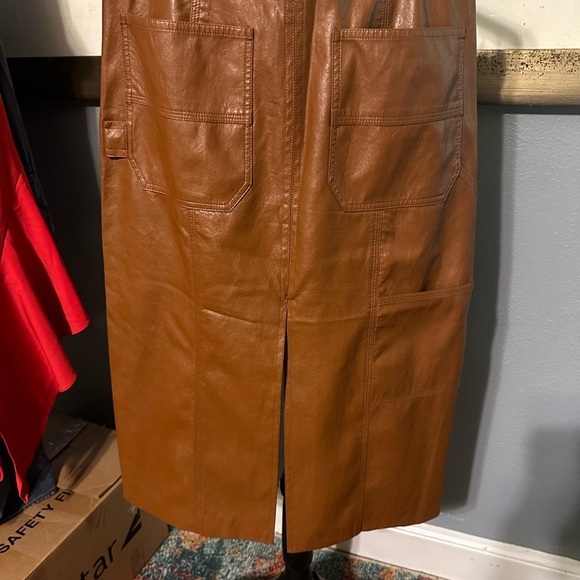 A.L.C. Alden midi vegan leather skirt in cognac - Picture 5 of 7